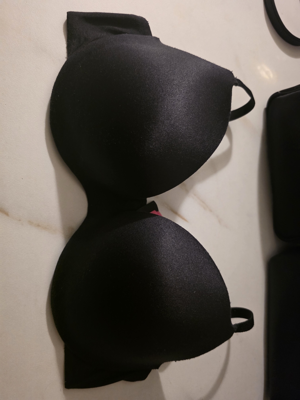 La SENZA Black Smooth Molded Bra (BODY KISS)